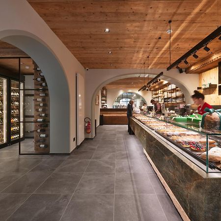 Fiori Dolomites Experience Hotel サン・ヴィート・ディ・カドーレ エクステリア 写真