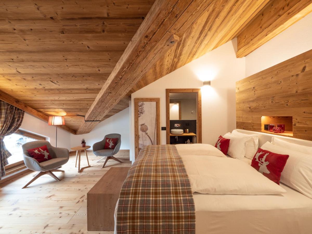 Fiori Dolomites Experience Hotel サン・ヴィート・ディ・カドーレ エクステリア 写真