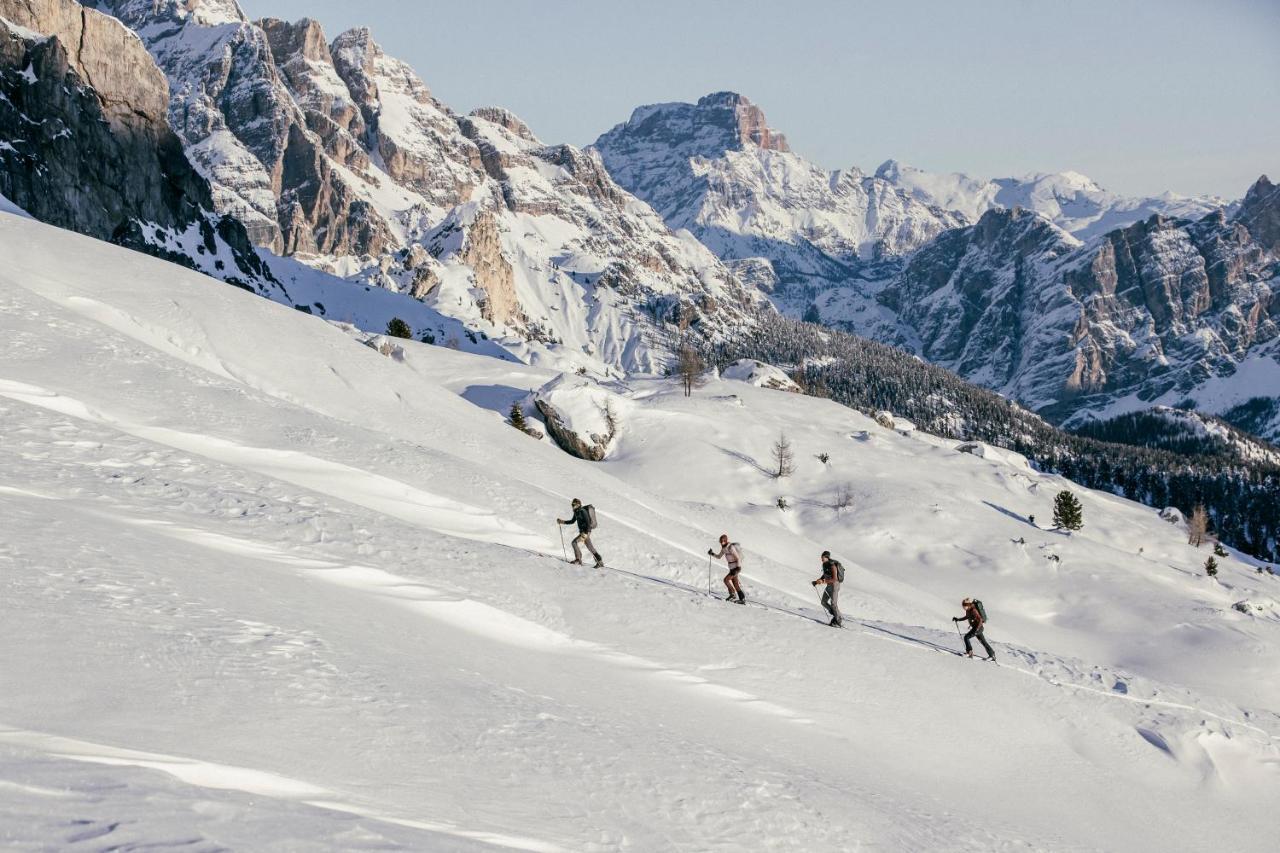 Fiori Dolomites Experience Hotel サン・ヴィート・ディ・カドーレ エクステリア 写真