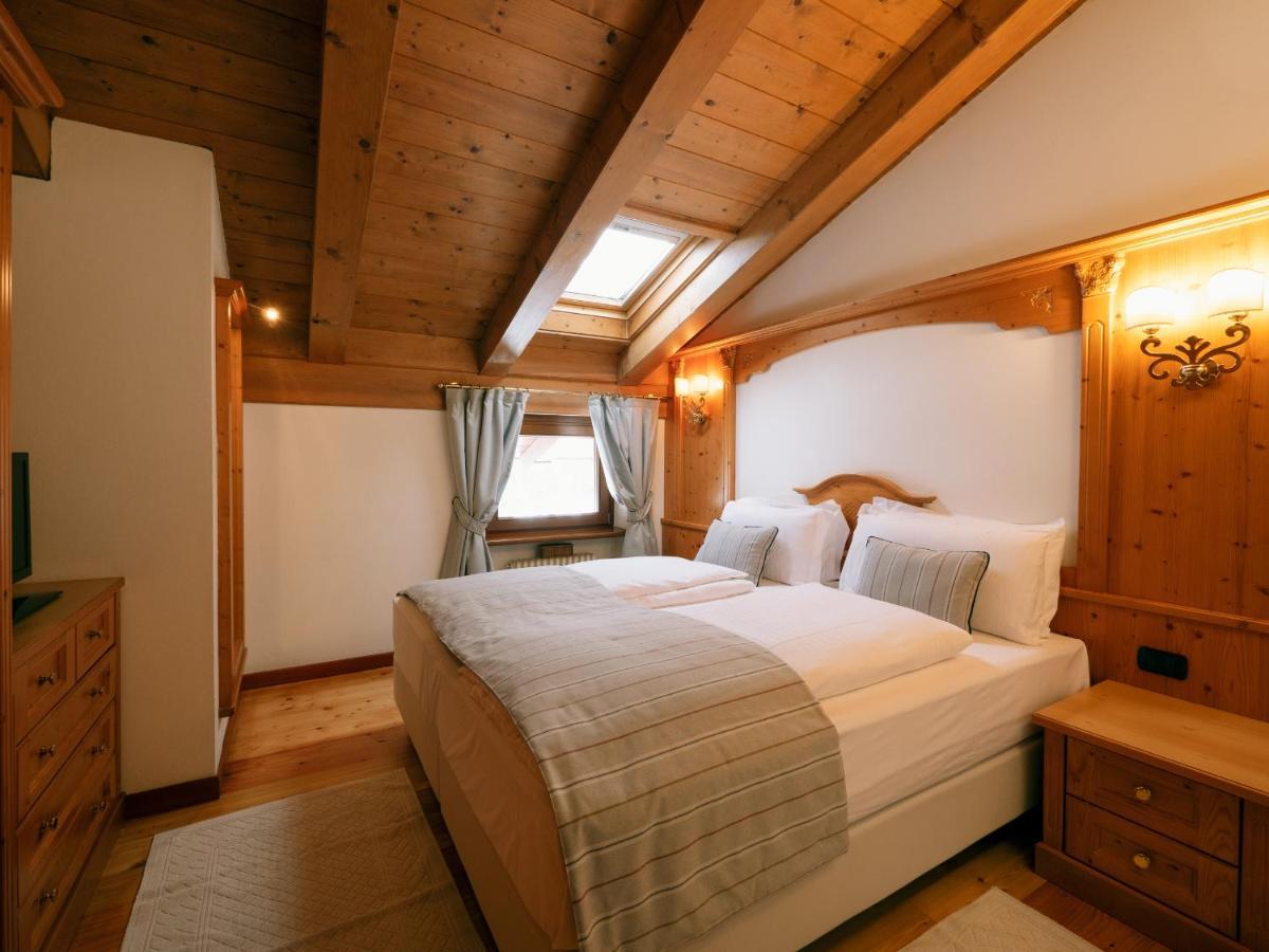 Fiori Dolomites Experience Hotel サン・ヴィート・ディ・カドーレ 部屋 写真