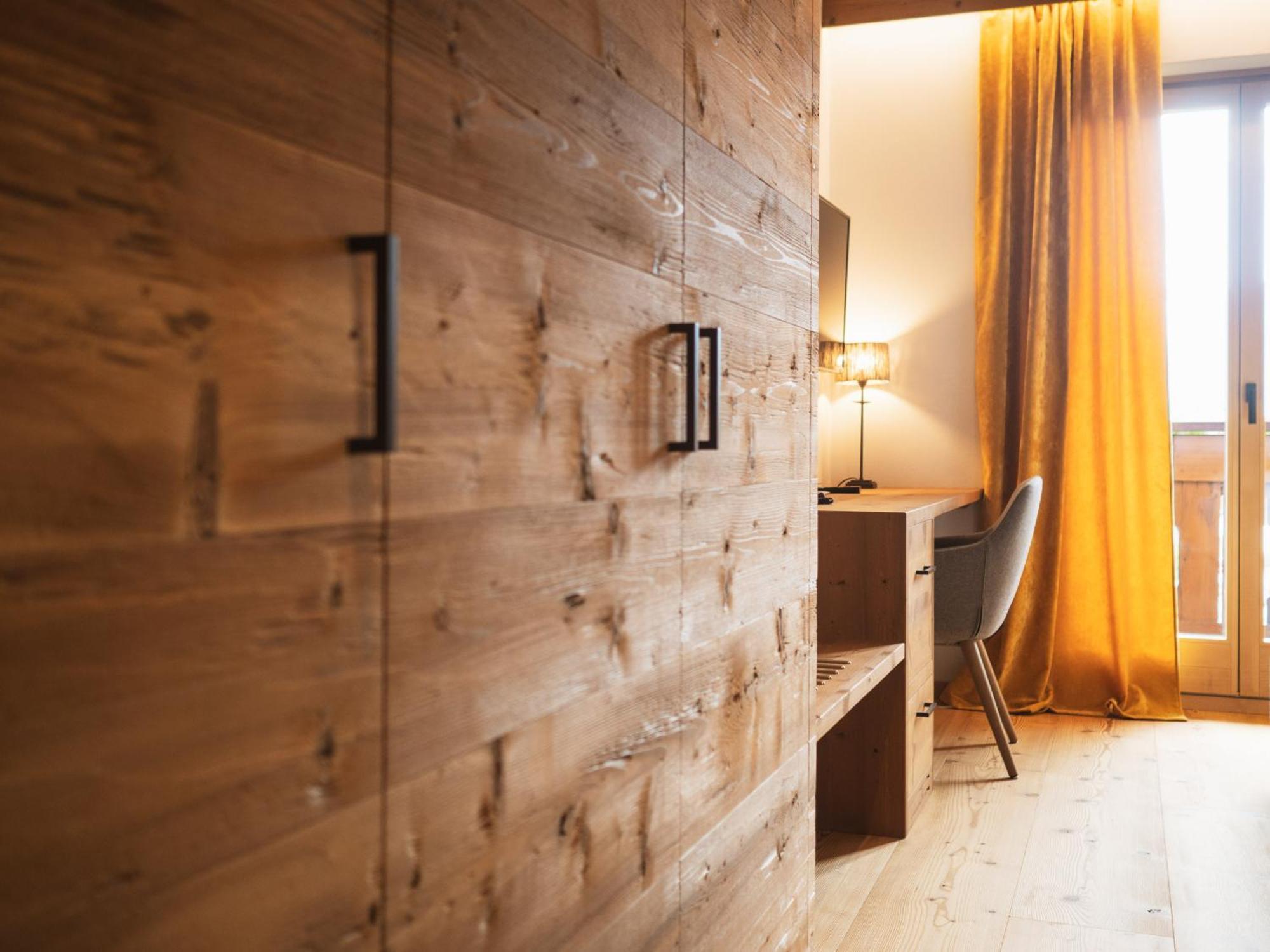 Fiori Dolomites Experience Hotel サン・ヴィート・ディ・カドーレ 部屋 写真