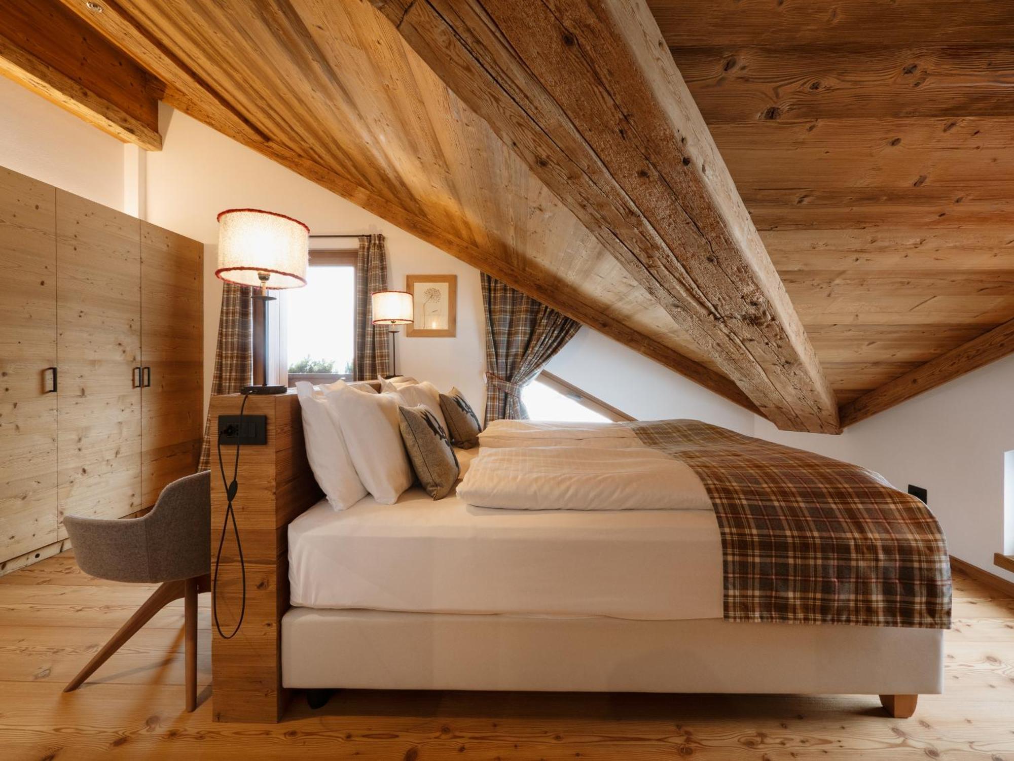 Fiori Dolomites Experience Hotel サン・ヴィート・ディ・カドーレ 部屋 写真