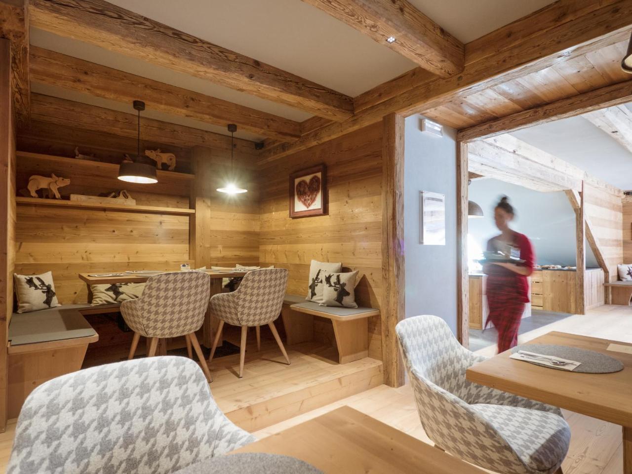 Fiori Dolomites Experience Hotel サン・ヴィート・ディ・カドーレ エクステリア 写真