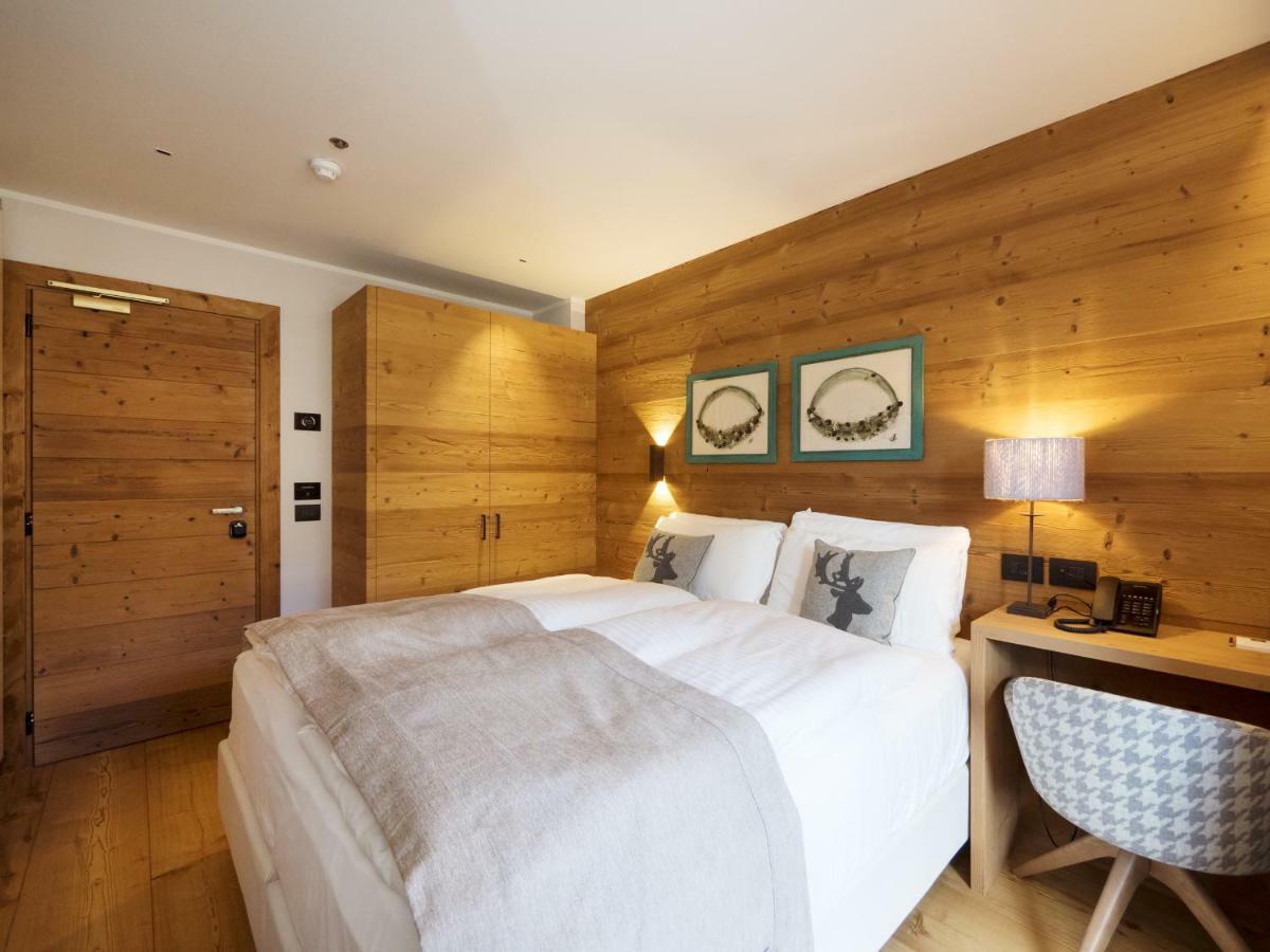 Fiori Dolomites Experience Hotel サン・ヴィート・ディ・カドーレ エクステリア 写真