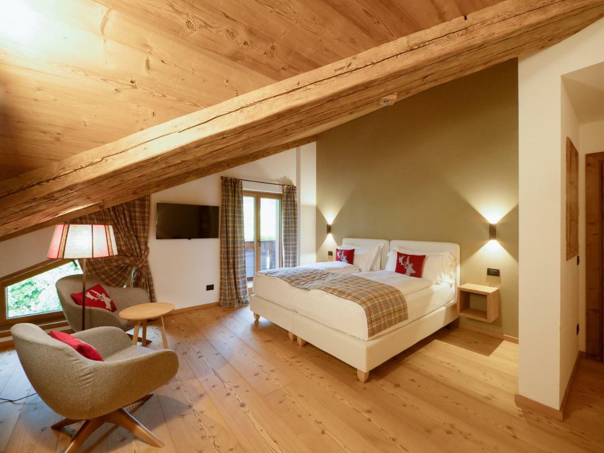 Fiori Dolomites Experience Hotel サン・ヴィート・ディ・カドーレ エクステリア 写真