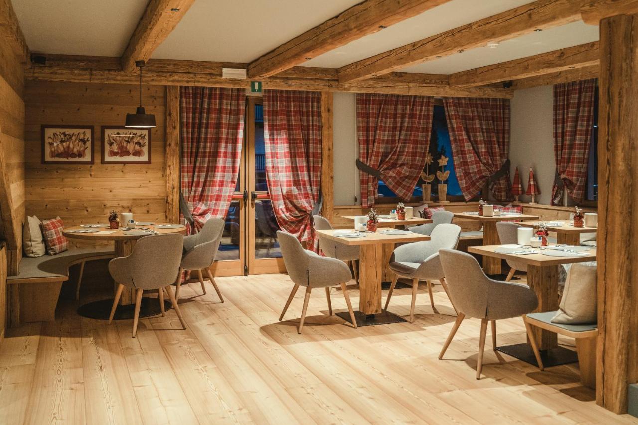 Fiori Dolomites Experience Hotel サン・ヴィート・ディ・カドーレ エクステリア 写真